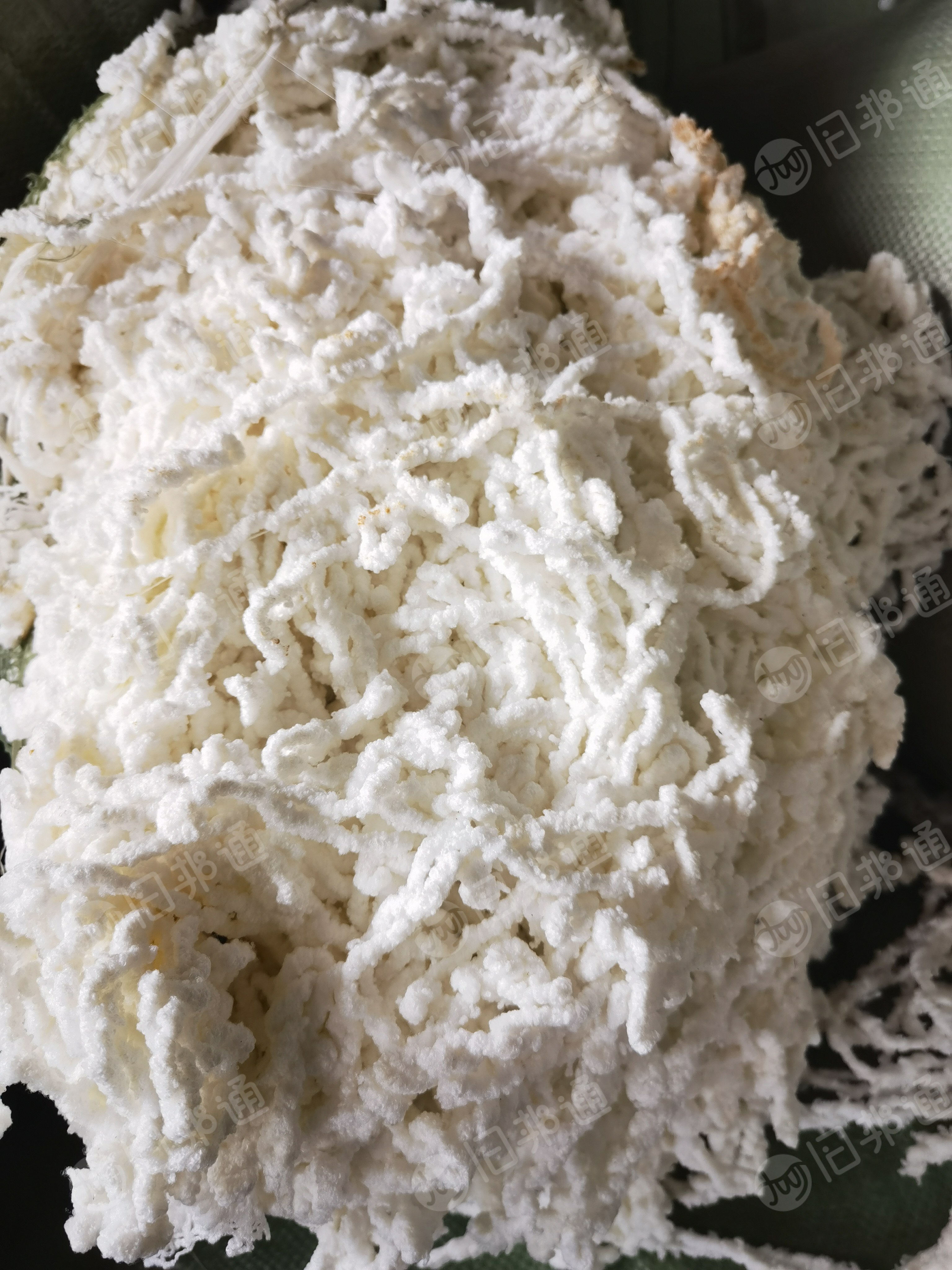 长期出售涤纶水丝，含水50左右，现货有20多吨