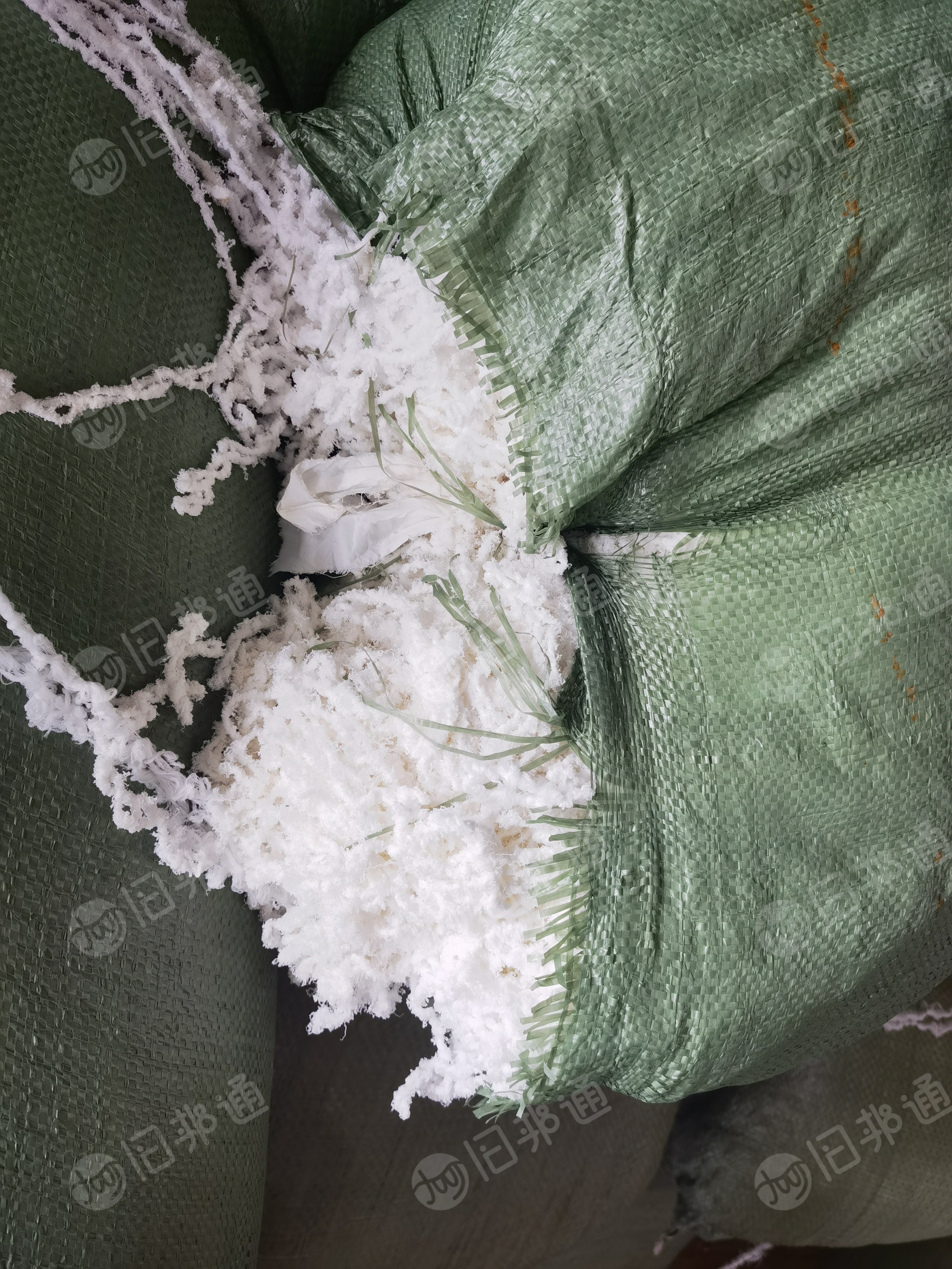 长期出售涤纶水丝，含水50左右，现货有20多吨
