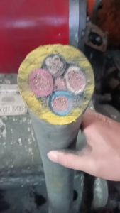 出售PVC电缆皮，PVC材质的毛料，月供50吨