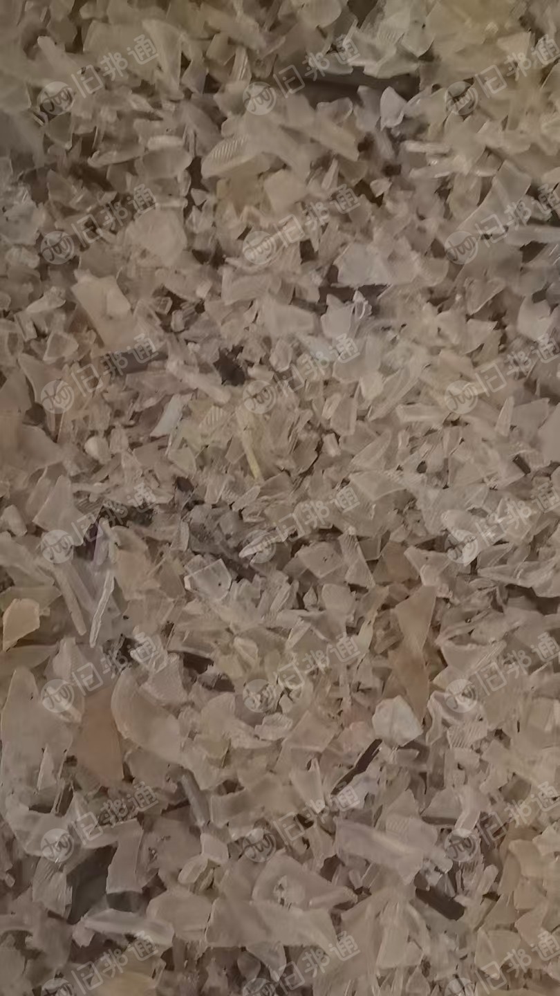 长期出售pc破碎料，pc车灯破碎料，透明黑色白色都有，现货30多吨