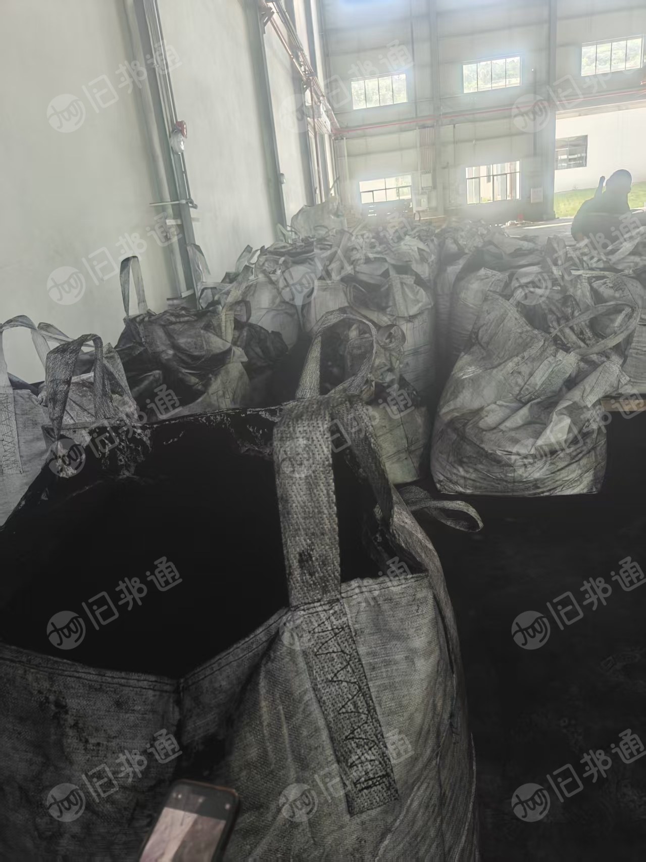 长期出售废旧轮胎裂解的炭黑，橡胶炭黑，热值5000-6000左右