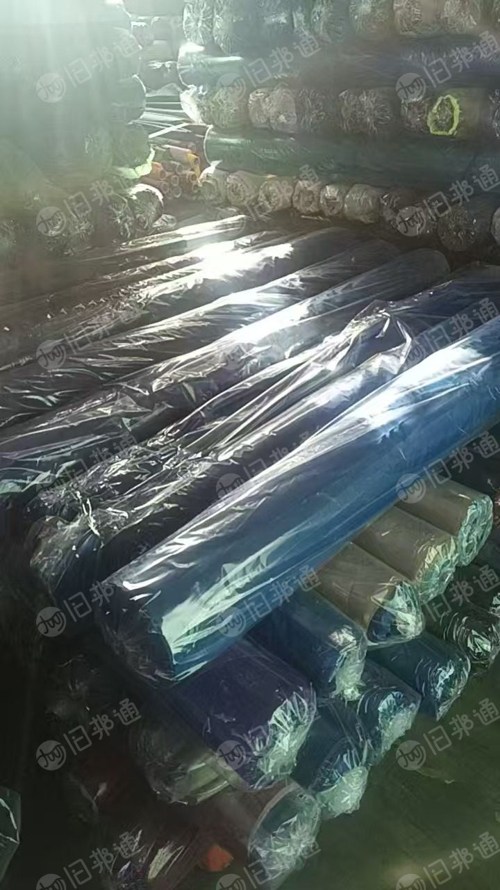 出售雨披布，雨伞布，涤纶带涂层，库存雨披布，库存面料，门幅1.5米，现货9.6米一车