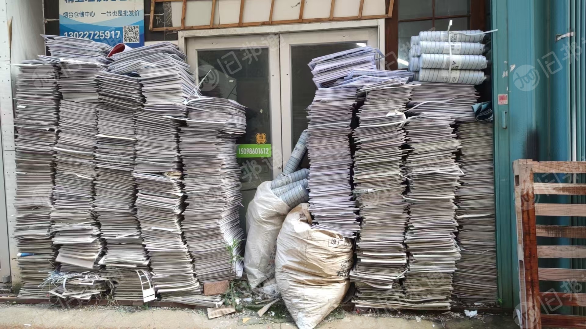 厂家长期出售PVC卡框边角料，现货2吨左右