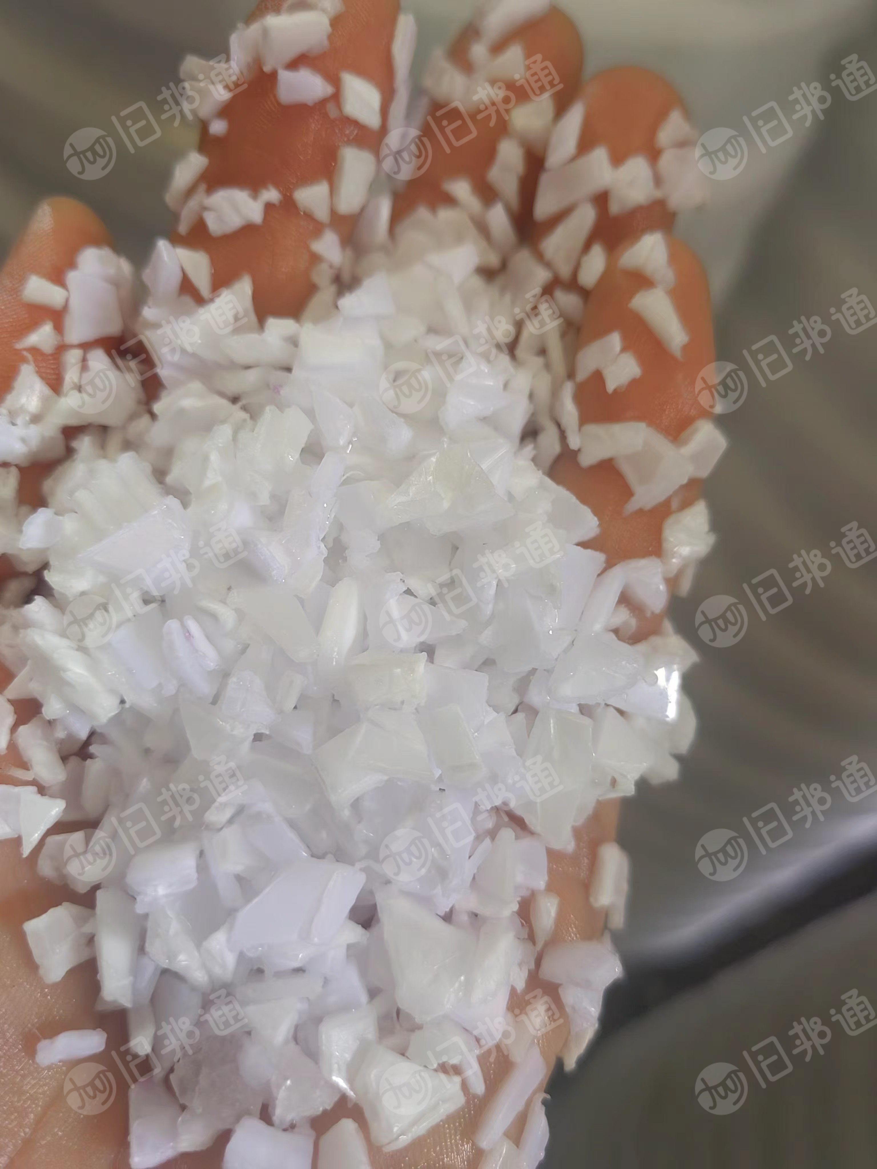 出售白丙破碎料，PP共聚破碎料，食品桶破碎料，可直接上机做产品，现货五六吨，长期有货