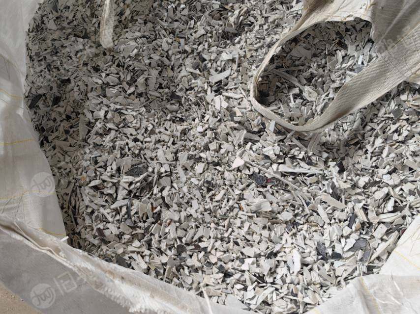 出售塑钢破碎料
