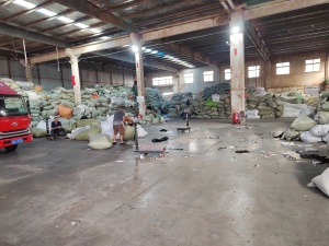 长期出售废布边角料，涤纶废布，氨纶废布，涤棉废布