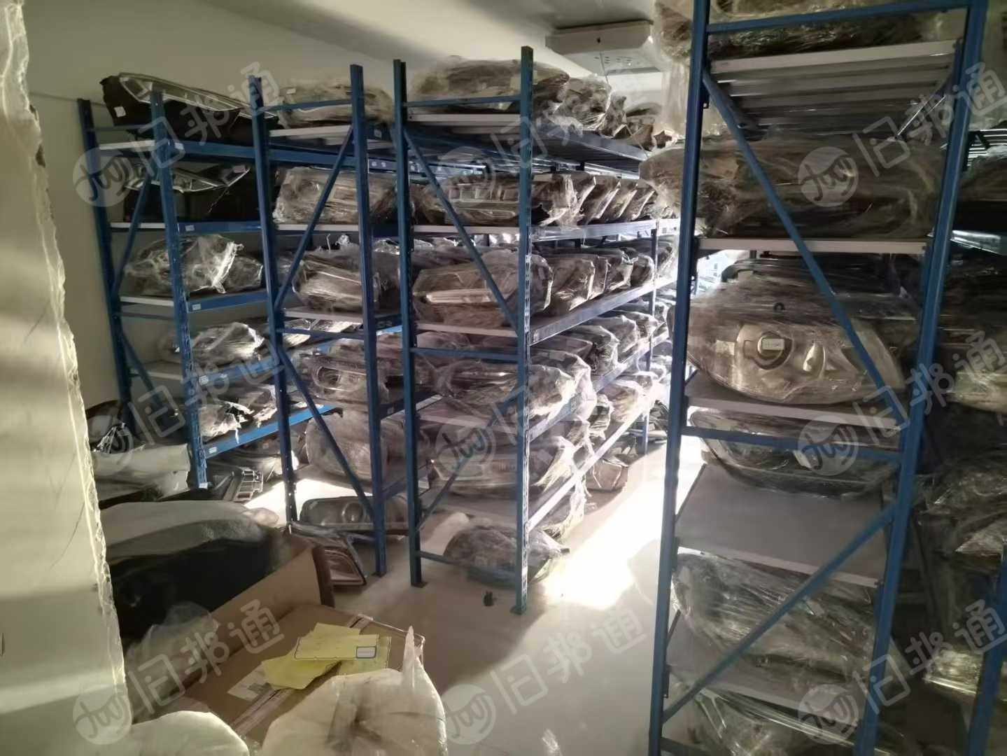 出售纯拆的宝马汽车大灯，现货160W个