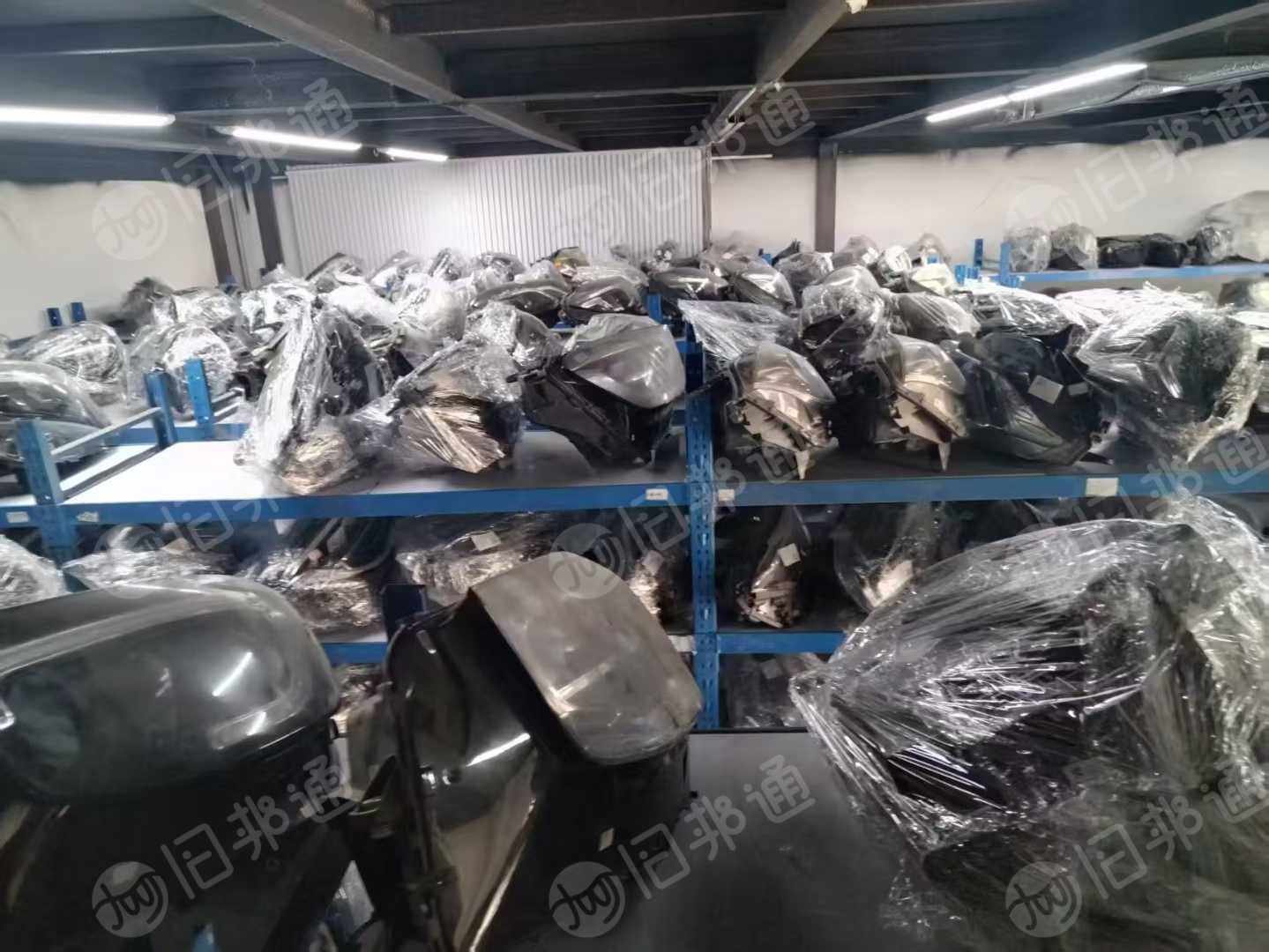 出售纯拆的宝马汽车大灯，现货160W个