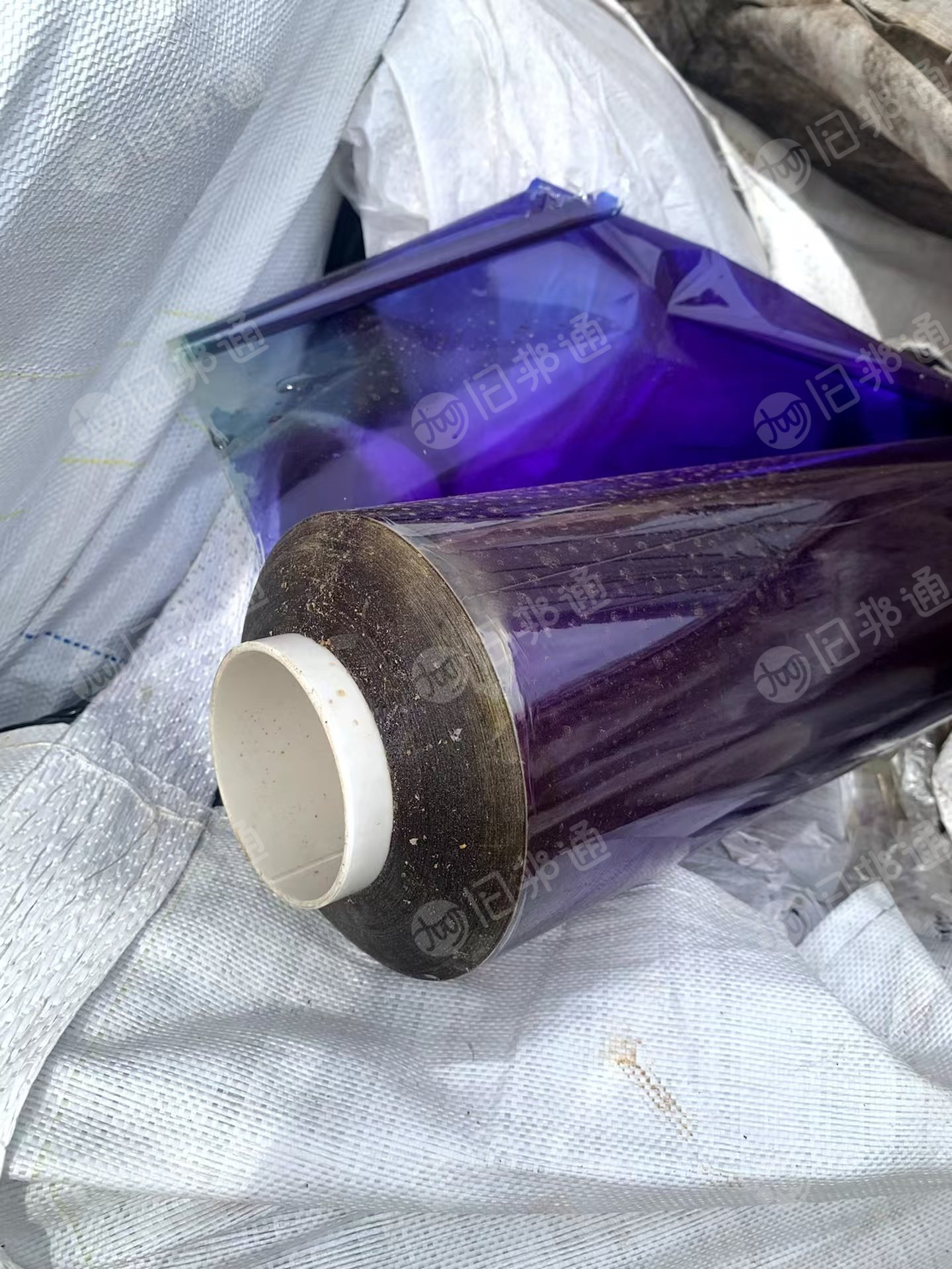 出售PET复合PE膜废料，油膜，可分离，现货30吨