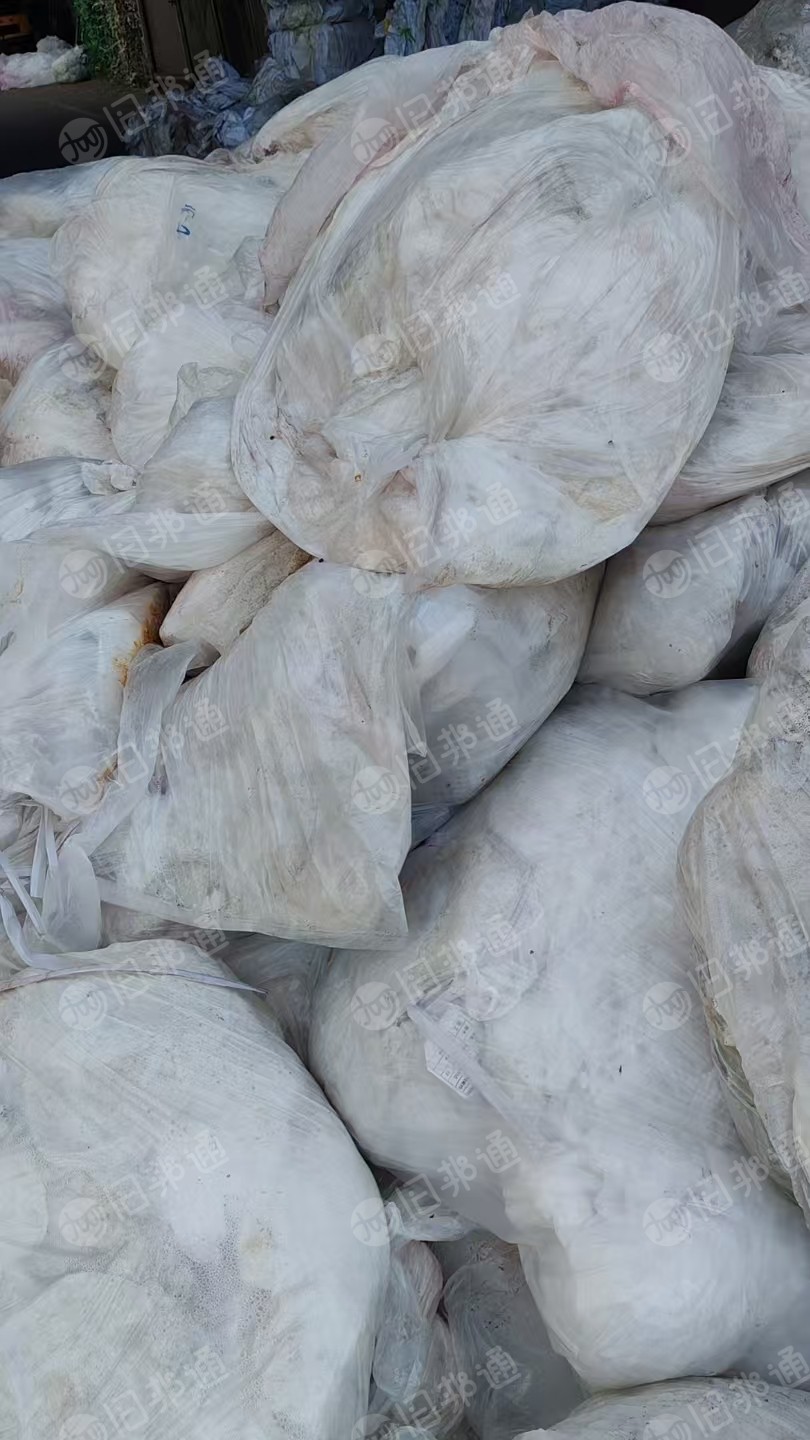 出售水洗PE膜废料，高低压膜混打的，月供一百吨