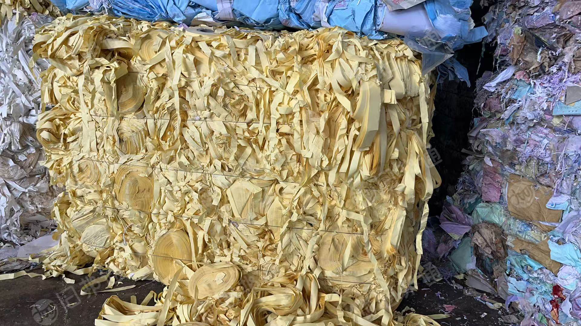 出售电子厂下来的再生纸切边料，不带膜