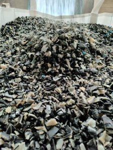 出售汽车油箱破碎料,全漂料