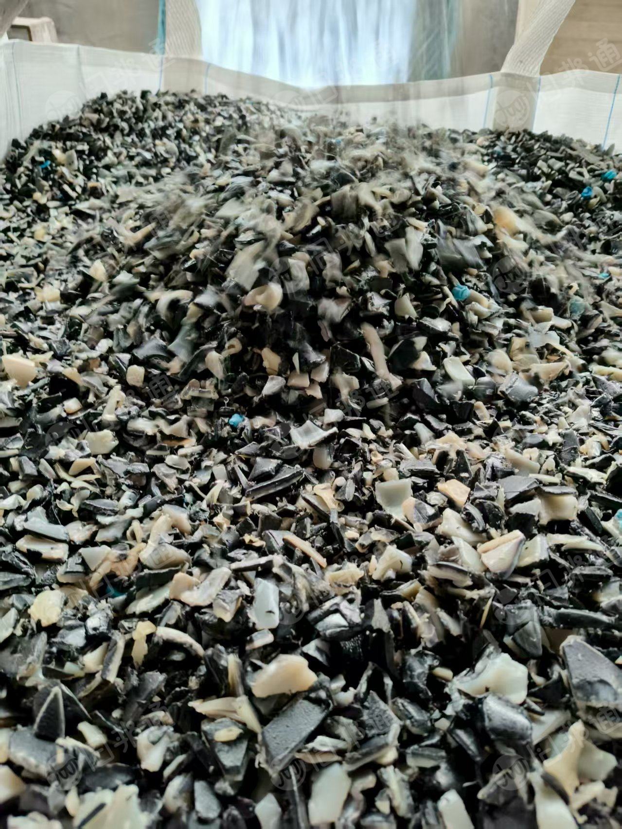 出售汽车油箱破碎料，全漂料