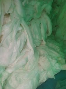 长期出售涤纶无纺布边角料，涤纶无纺布废料，现货10吨多，无纸无杂质