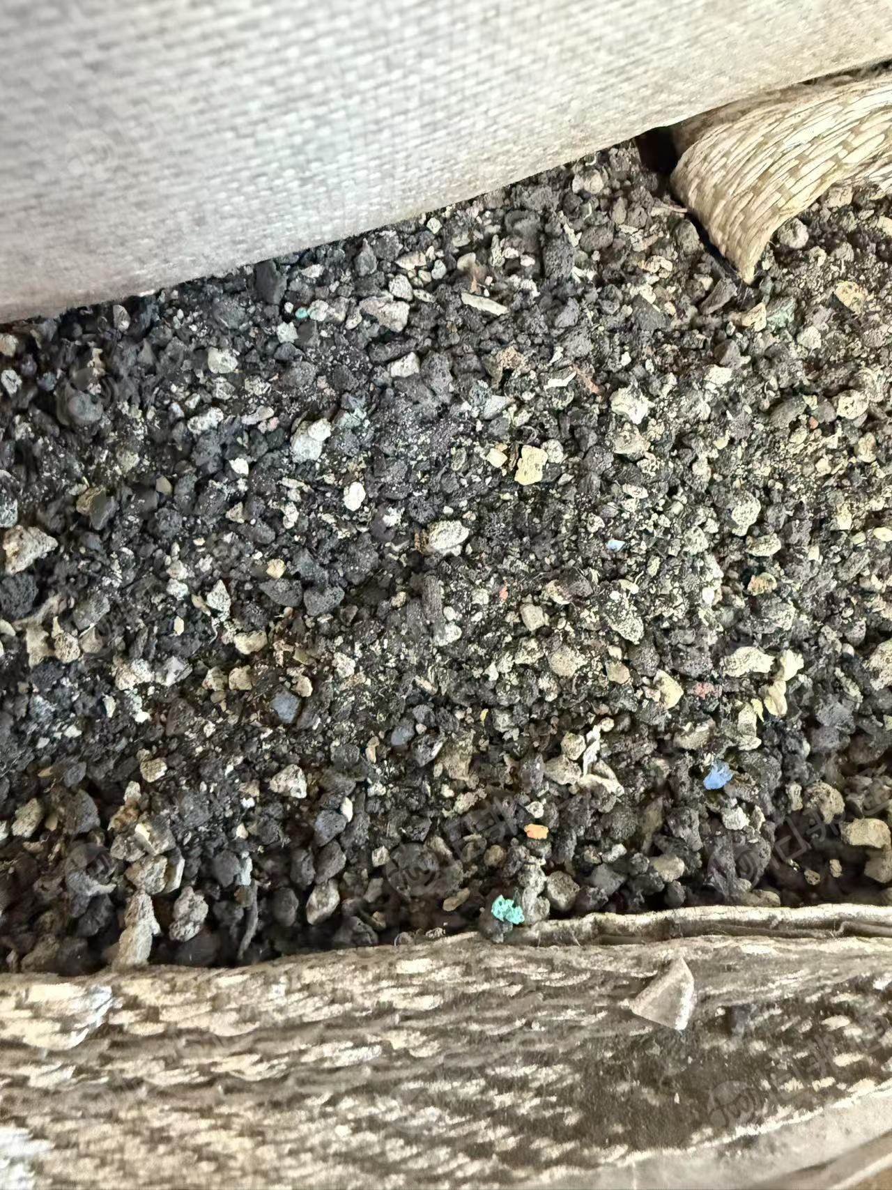 大量出售炼油料，废滤网下来的塑料，破碎好的