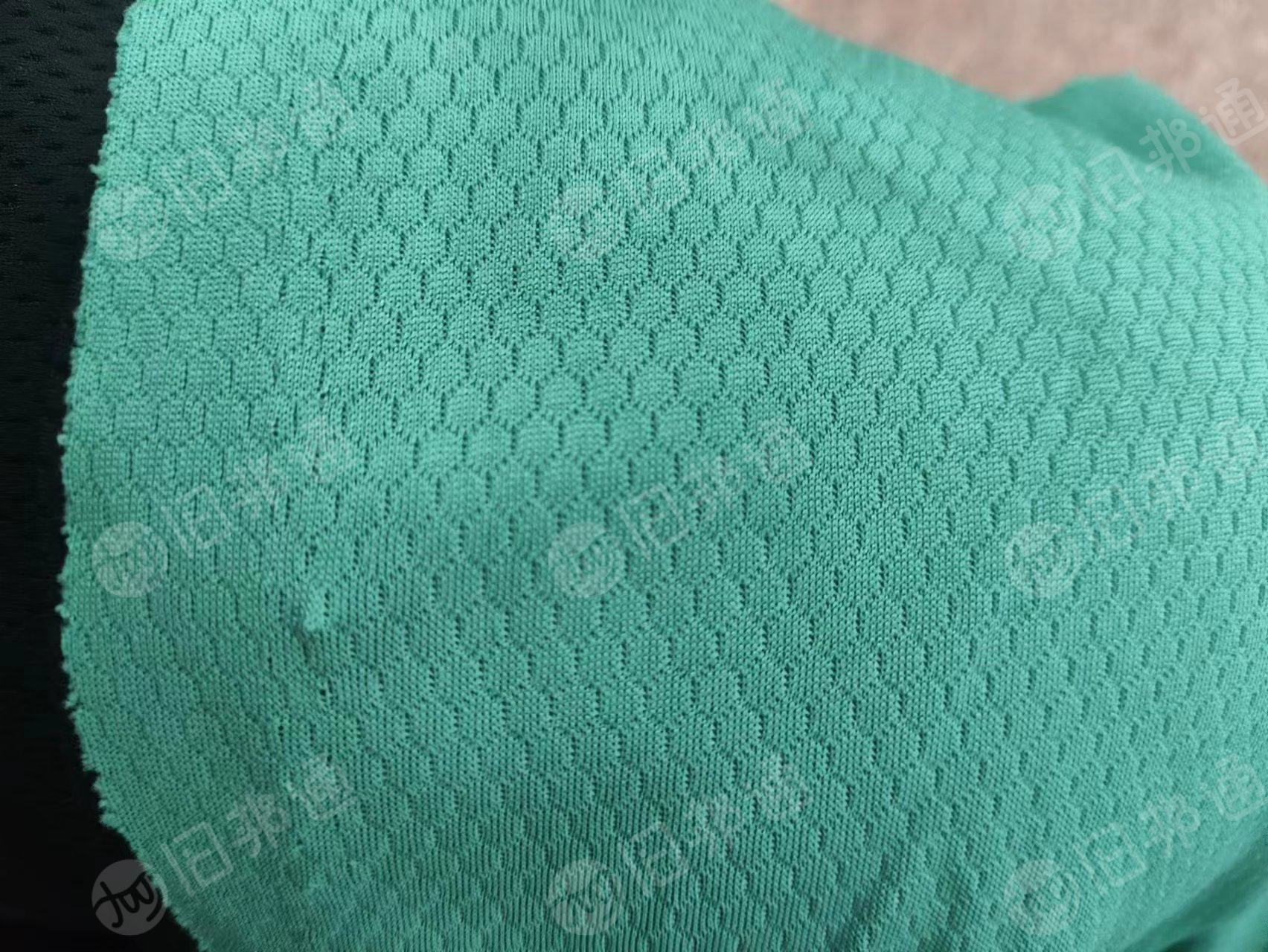 长期出售库存布，窗帘布，墙布，沙发布
