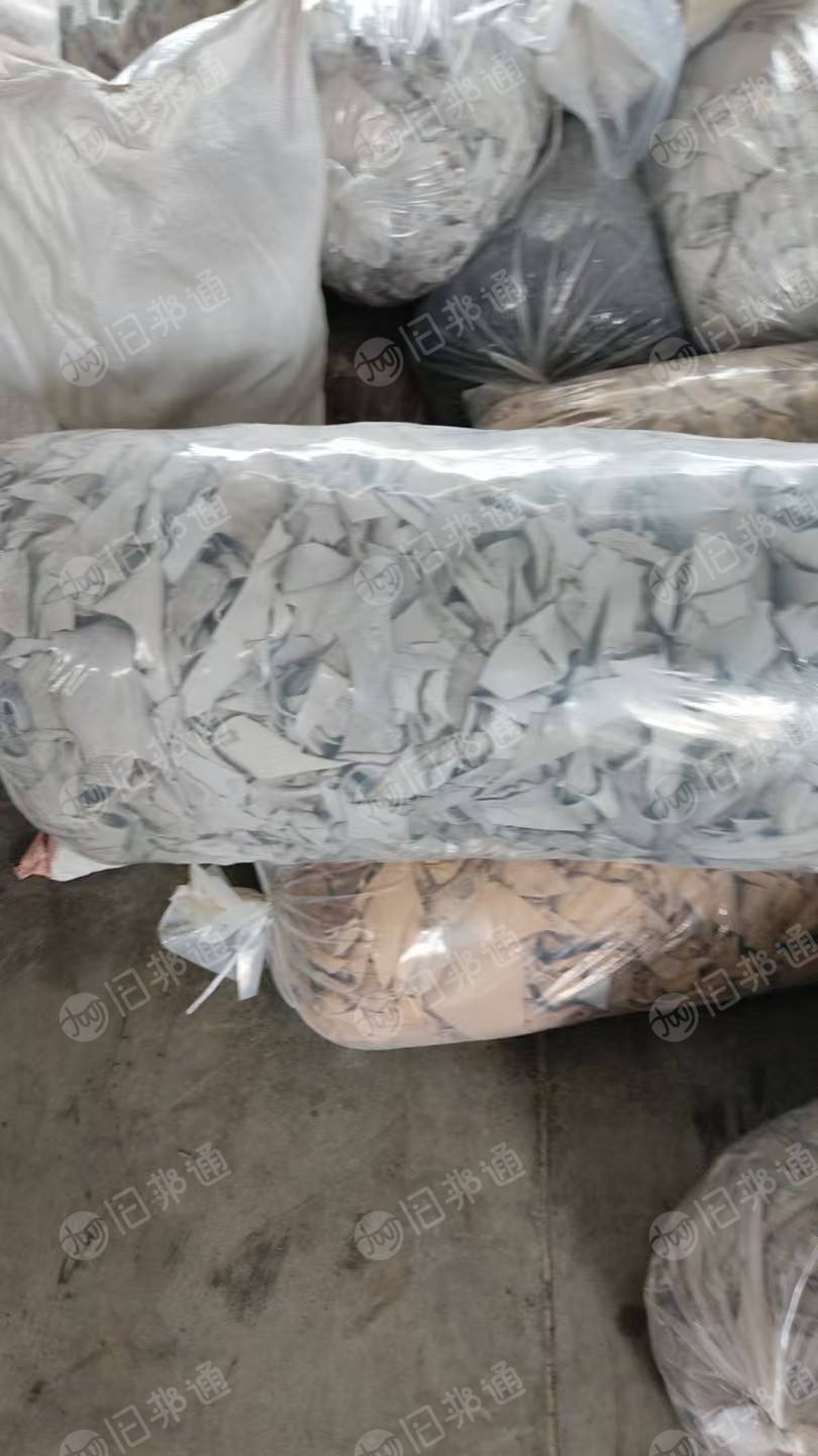 出售真皮下脚料,牛皮,现货七十吨左右