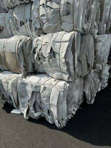 长期大量出售汽车坐垫框架下的边角料,汽车内饰料,月供200-300吨。货在安徽淮南