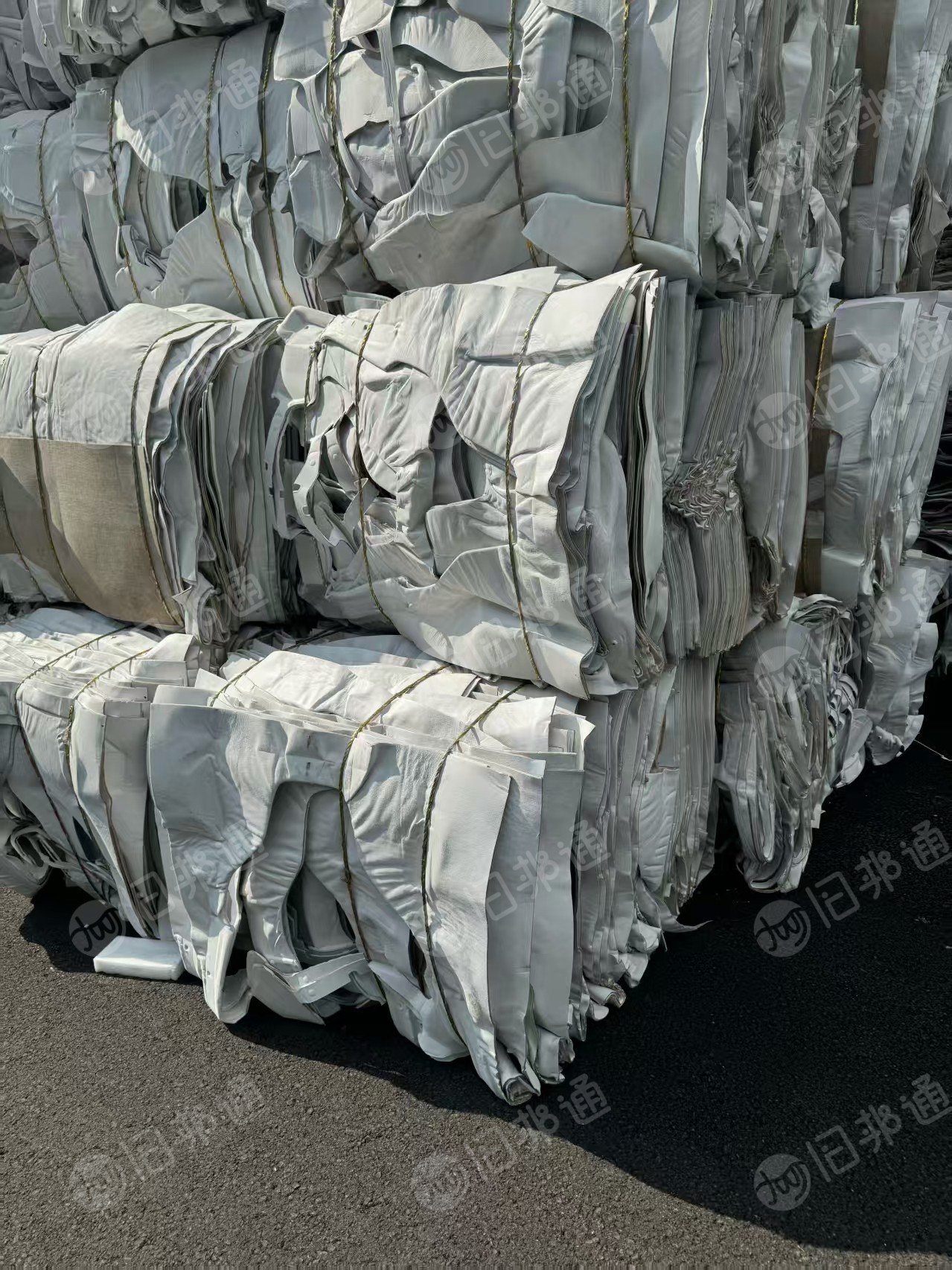 长期大量出售汽车坐垫框架下的边角料，汽车内饰料，月供200-300吨。货在安徽淮南