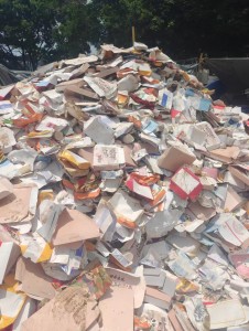 出售带膜的包装纸盒压包料