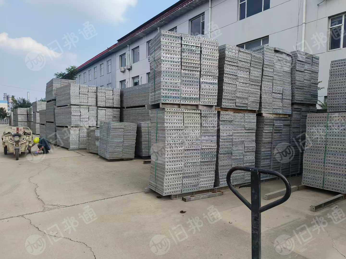 大量采购新旧铝模板，抛光铝板