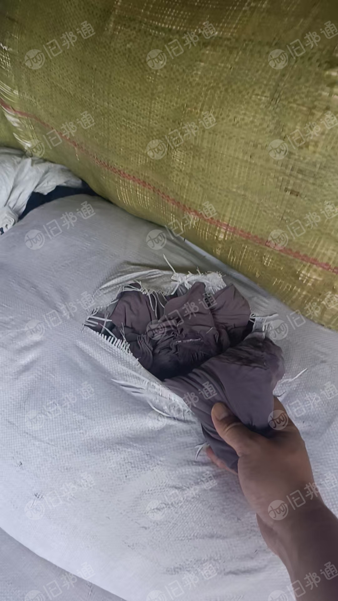 长期大量出售内衣厂下来的锦纶废布，锦氨废布，锦纶含量85，90，95都有，统货走