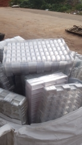 长期出售pet吸塑盒废料，现货9.6一车