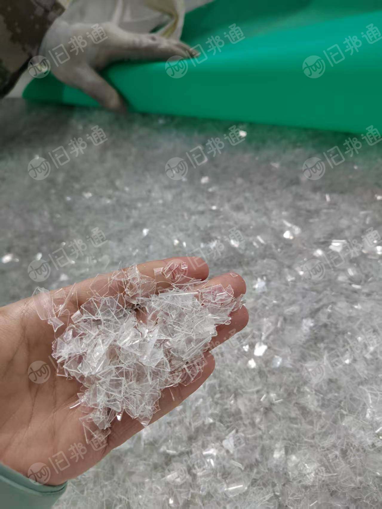 大量出售PET吸塑盒破碎料，现货量100多吨