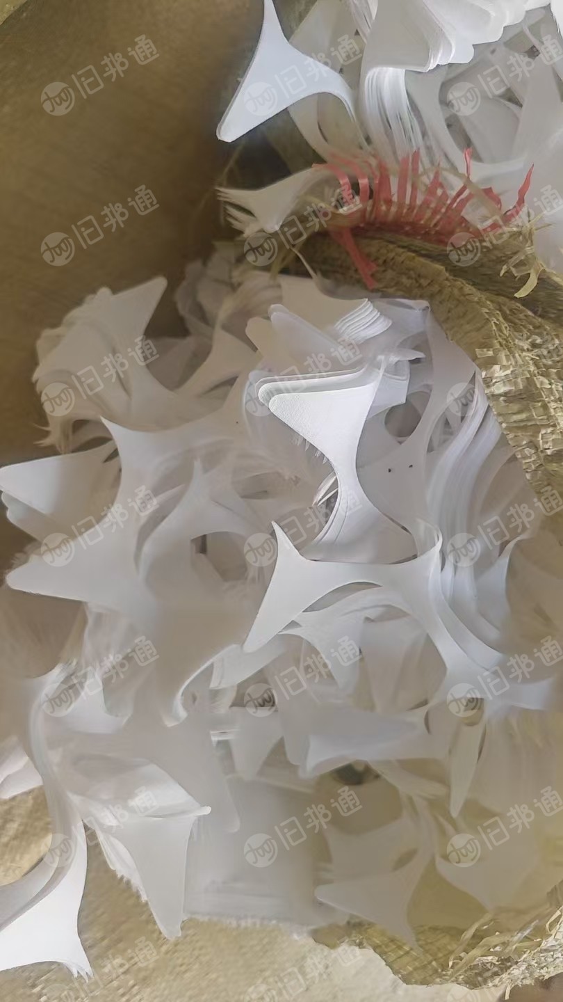 长期出售假花厂下来的白色废布，白毛布边角料，货在辽宁沈阳