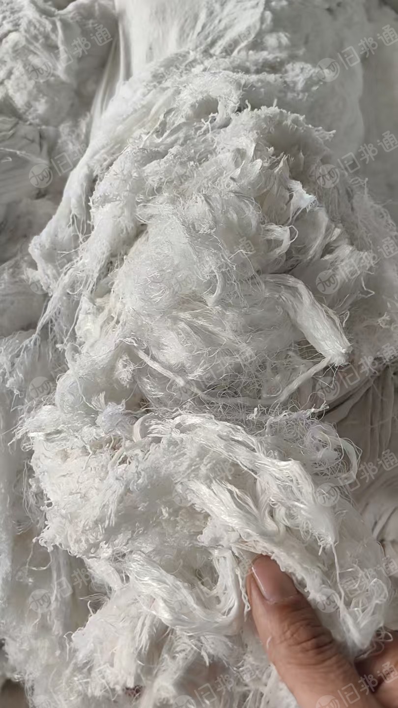 长期出售白色涤纶废丝，涤纶干丝，月供20吨，可以造粒，货在新疆阿克苏