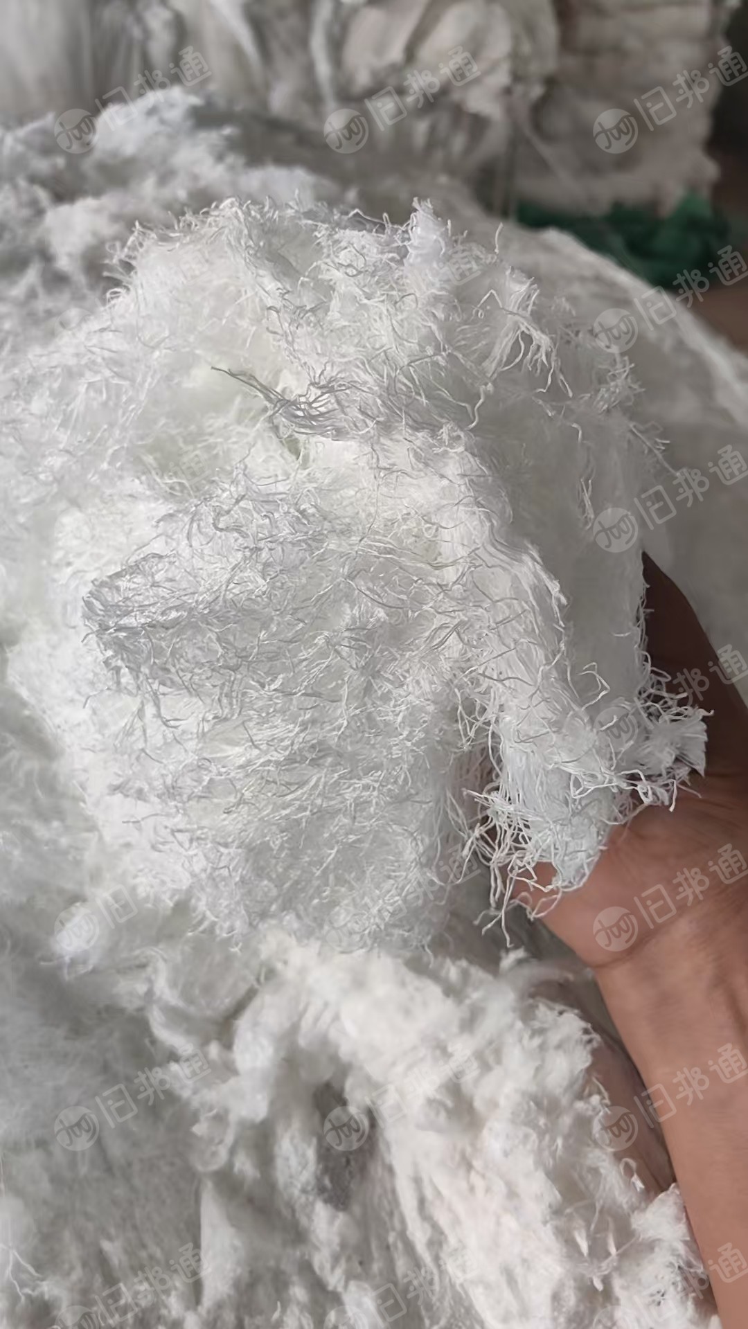 长期出售白色涤纶废丝，涤纶干丝，月供20吨，可以造粒，货在新疆阿克苏