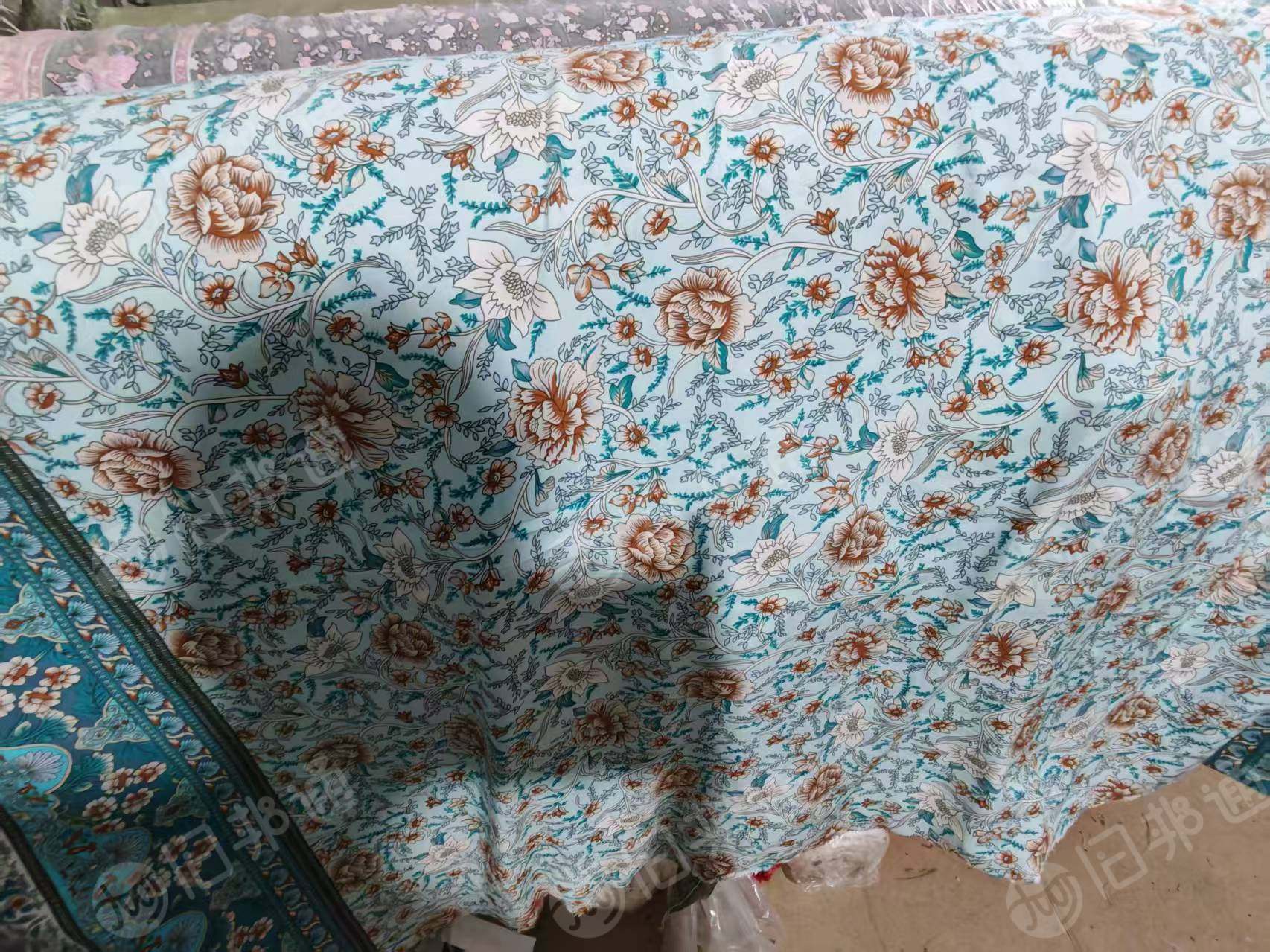 长期出售库存印花布，梭织人棉印花，现货5多左右，货在广东广州