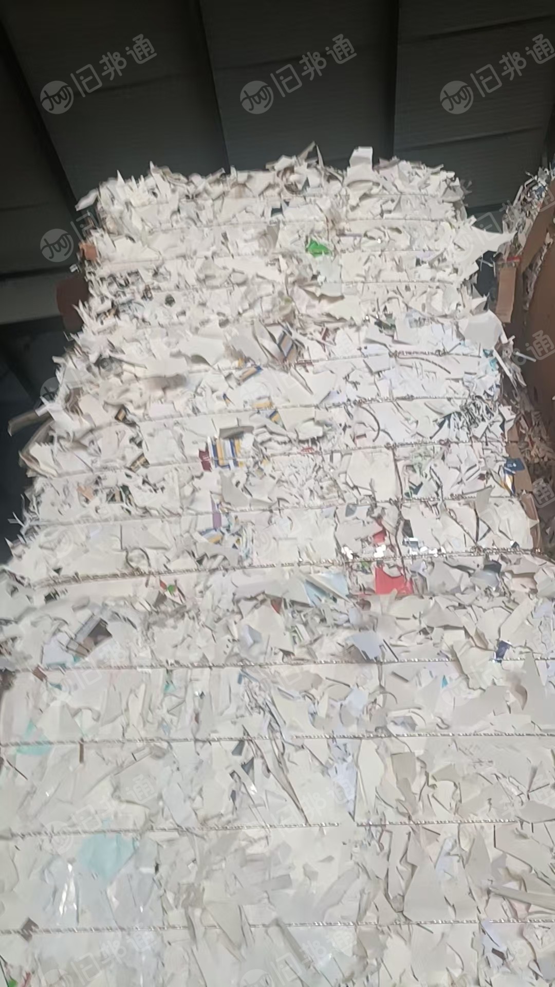 长期出售带膜的花卡纸边角料，带膜金银卡