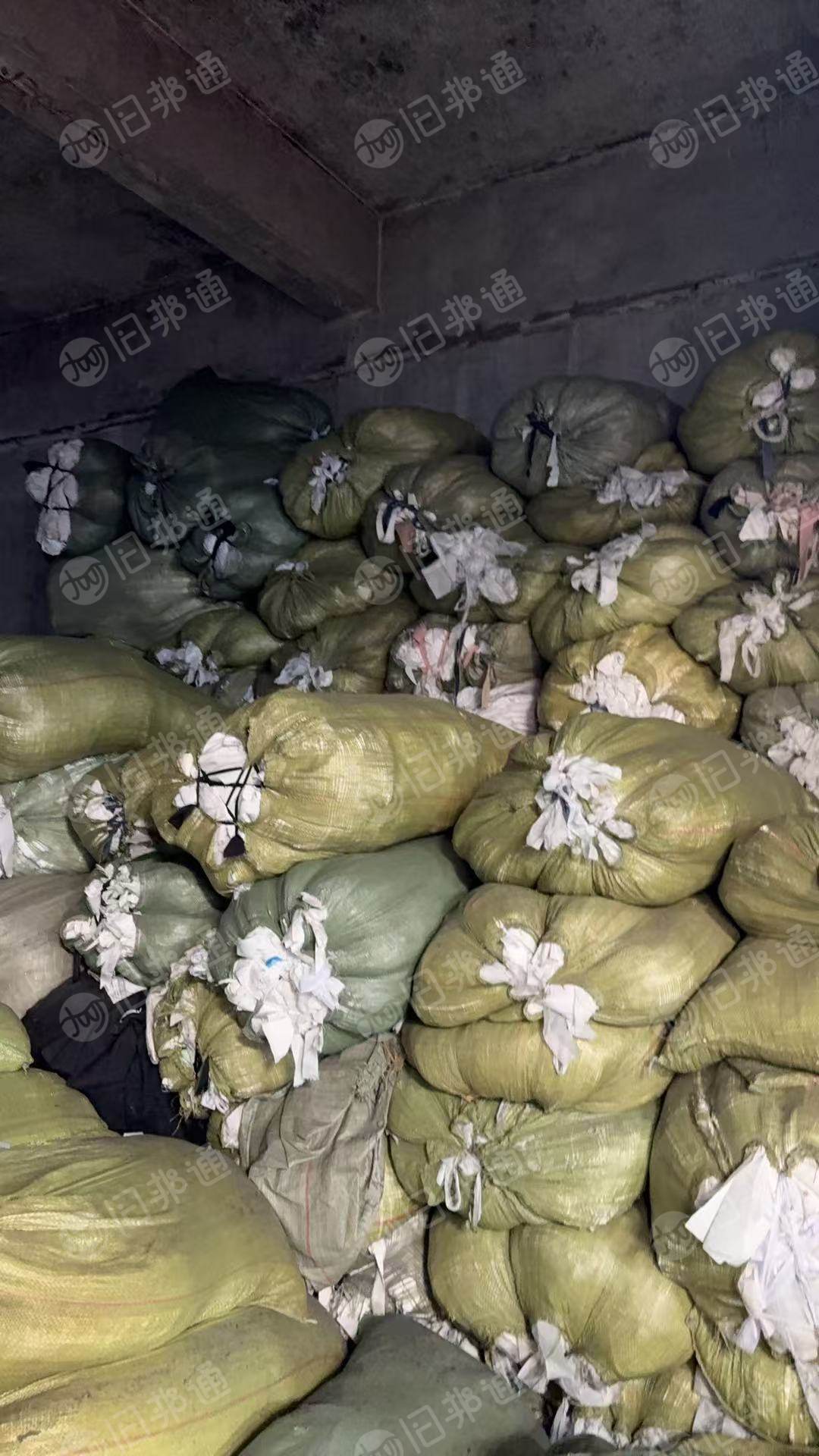 长期出售白色的纯棉废布，纯棉边角料，月供十几吨