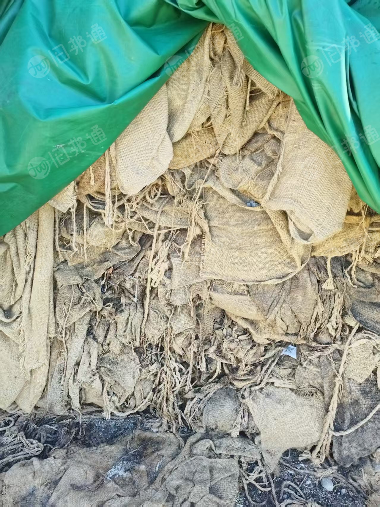 现货处理一批麻袋片，烟叶厂下来的，有一半左右发霉了，便宜处理，现货3吨左右，货在黑龙江七台河市