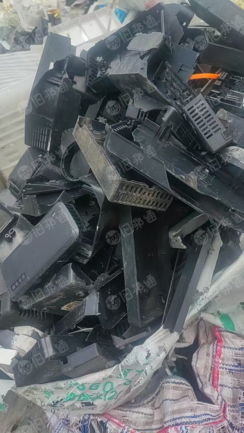 出售PC毛料，PC色透社会料，还有些合金电瓶壳，毛料