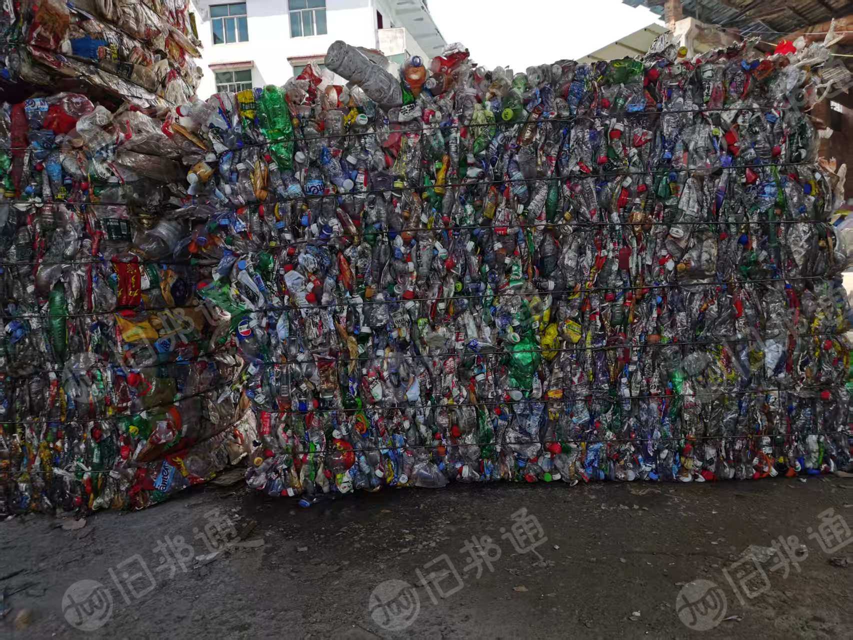 出售pet瓶砖，杂色毛料，现货20吨