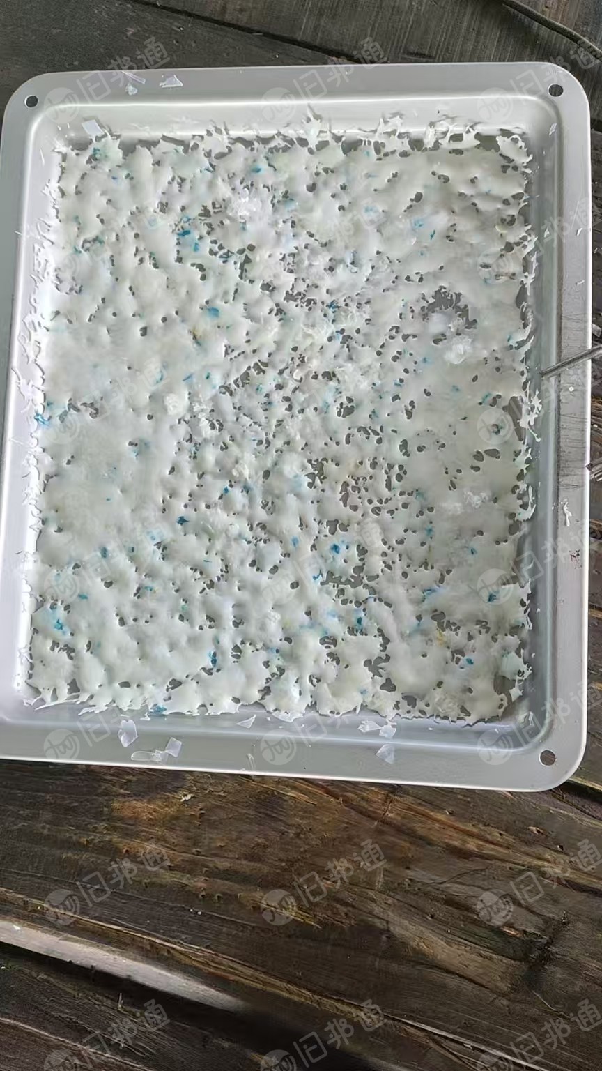 出售纯pet水洗破碎片料，蓝白瓶片