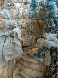 出售大棚膜毛料，月供100吨