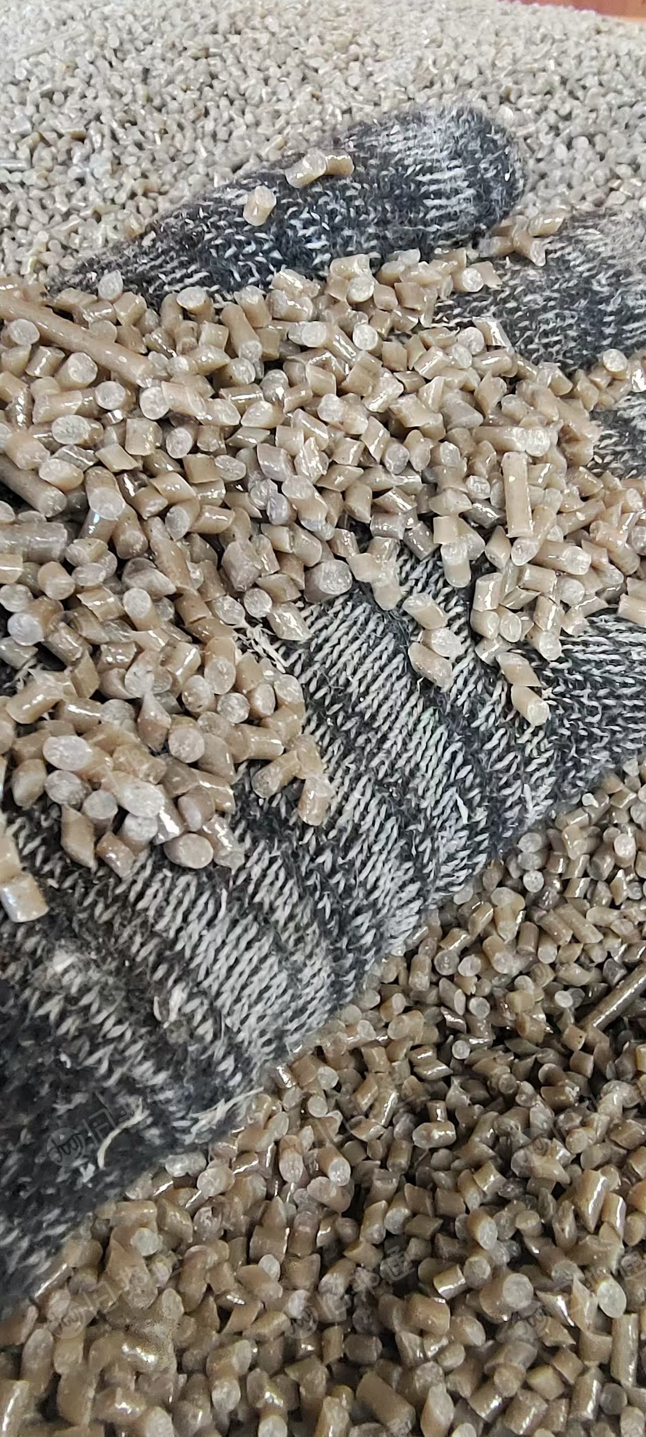 出售EPS颗粒，茶色，过40目
