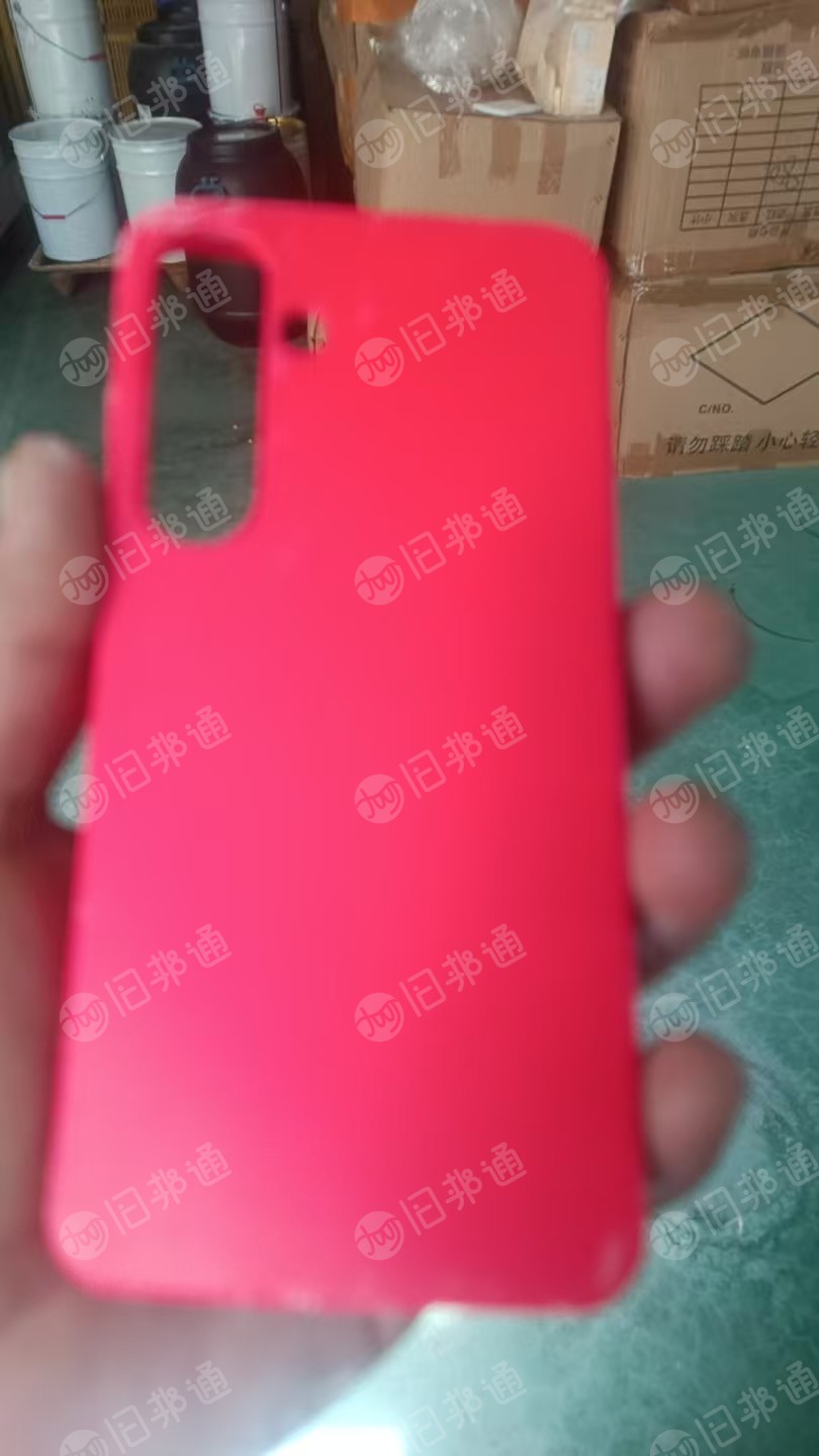 出售亚克力手机壳废料,现货3吨,也有软TPU材质的