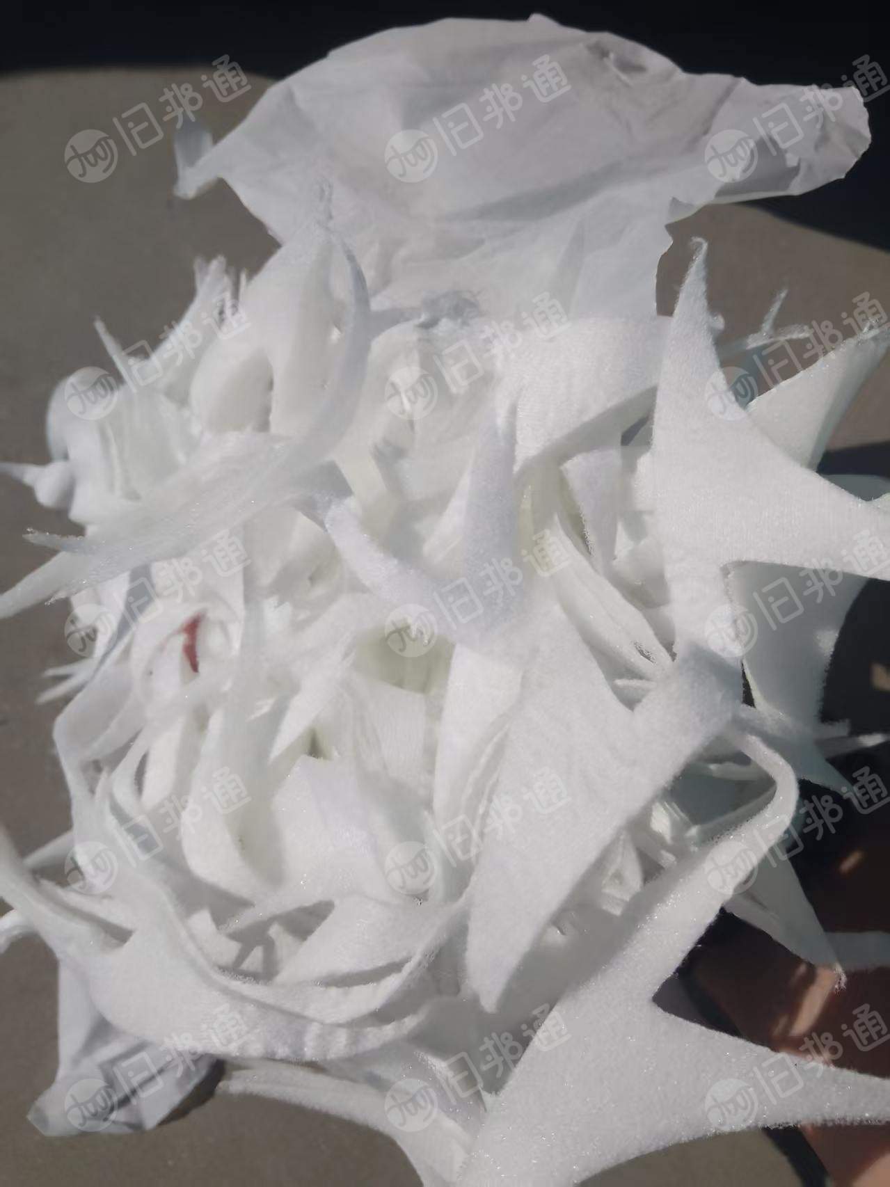 长期出售海绵边角料，做酒店一次性拖鞋的，一天能出3吨左右