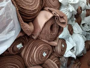 出售库存布，库存绒布，气蒸绒，门幅160克重500，可以做衣服，现货有4吨左右，货在江苏扬州