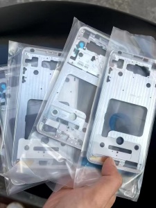 出售LG原厂下来的中框毛料，现货一万多个