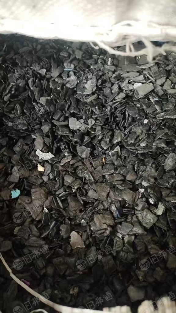 出售磨油洗水的PC手机壳破碎料，冲击50上下