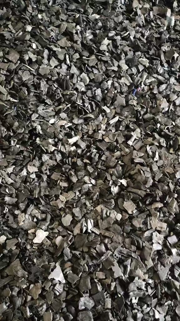 出售磨油洗水的PC手机壳破碎料，冲击50上下