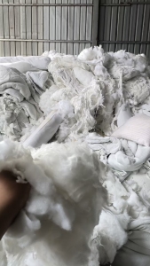 长期出售丝绵下脚料，丝绵边角料，现货5吨左右