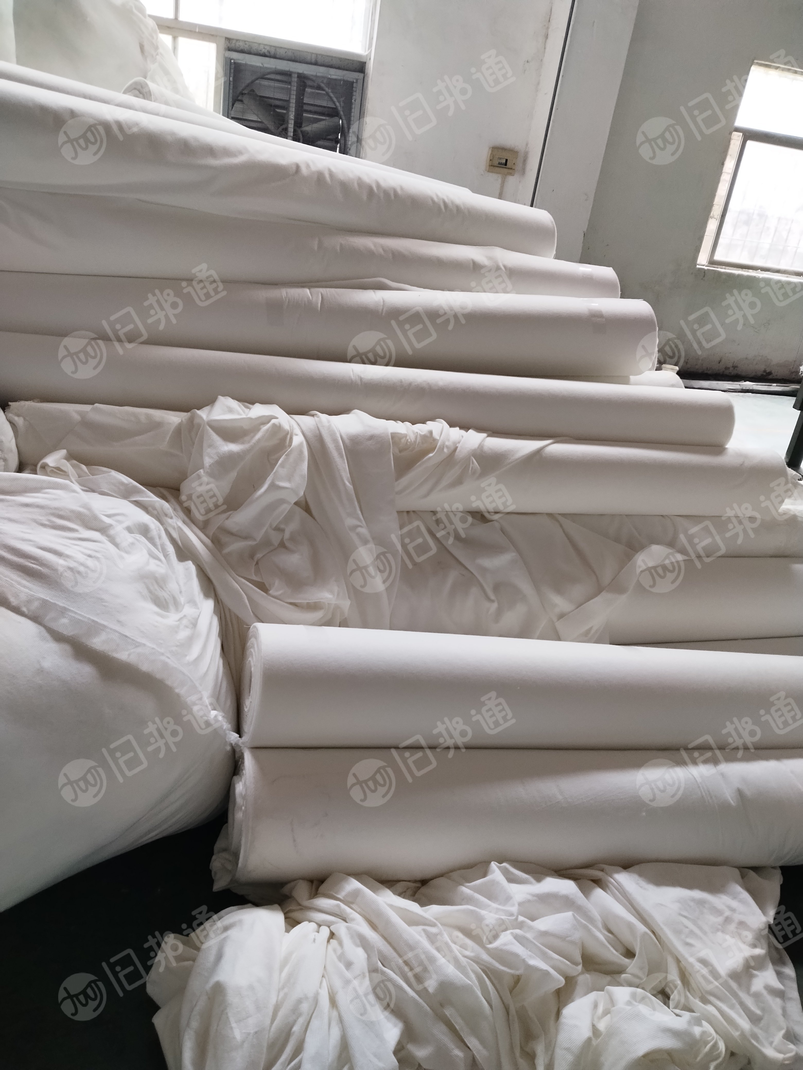 厂家长期出售白色涤纶废布，涤纶卷布，货在广东惠州