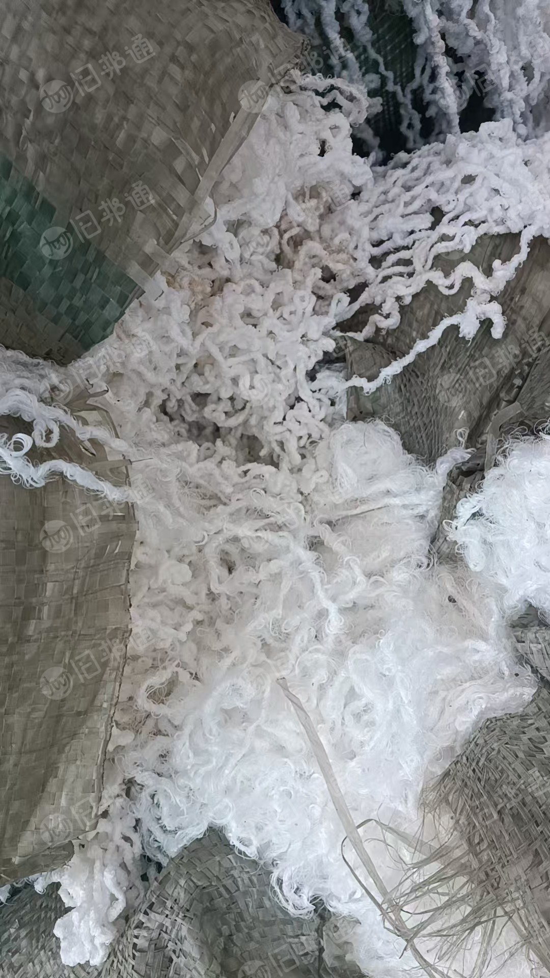 长期出售涤纶废丝，涤纶水丝，含水量不清楚，现货有30吨左右，货在安徽亳州