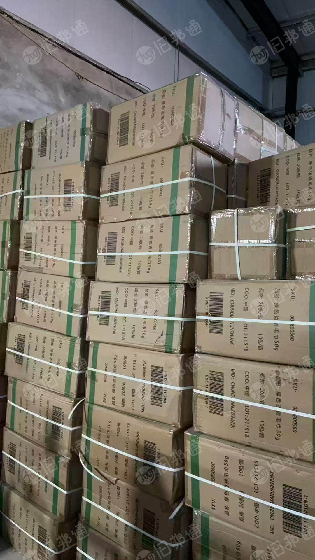 现货处理一批库存白方巾,30*30厘米,21支纺的,现货20万条左右,厂倒闭了顶账收回来的